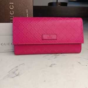 Gucci Pink Diamante Leather Long Bi-Fold Wallet W/Box